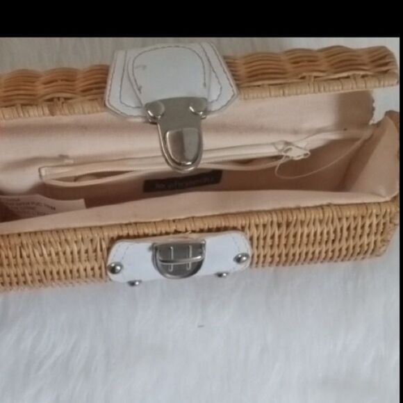 le chateau Straw Clutch Purse - Picture 4 of 5